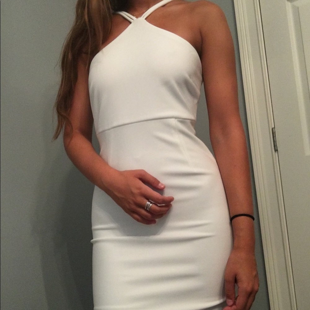 simple, elegant bodycon white dress